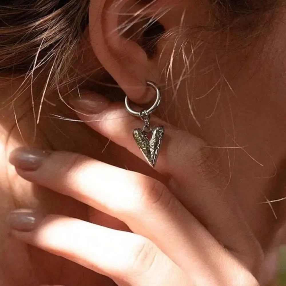 Silver Heart Drop Earrings A1554